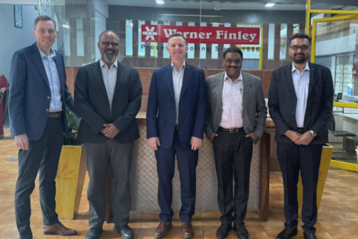 Bild eines Management-Teams mit Mitarbeitern der Division Precision Cooling, Werner Finley & der Glen Dimplex Gruppe.