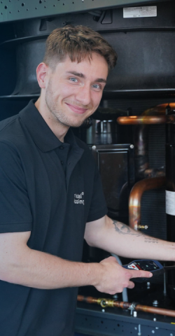 Riedel Kooling service employee, Glen Dimplex Precision Cooling, performing a leak test